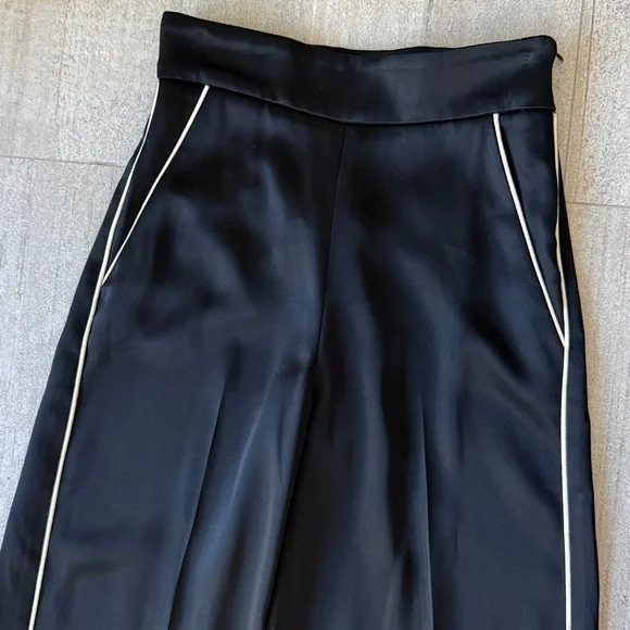 Aritzia Wilfred silky black with white stripe pants size 00 - Picture 3 of 8